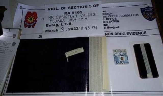 Beautician arrested for selling illegal drugs