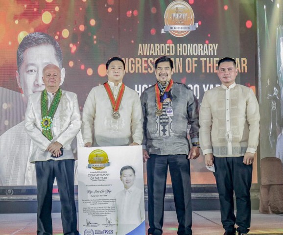 Yap awarded honorary congressman of the year by Nation Builders