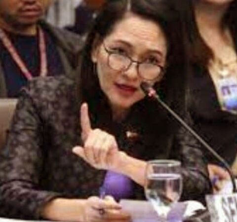 Hontiveros: Prioritize wage hikes, and accelerate job creation to help Pinoys cope with ‘runaway’ prices
