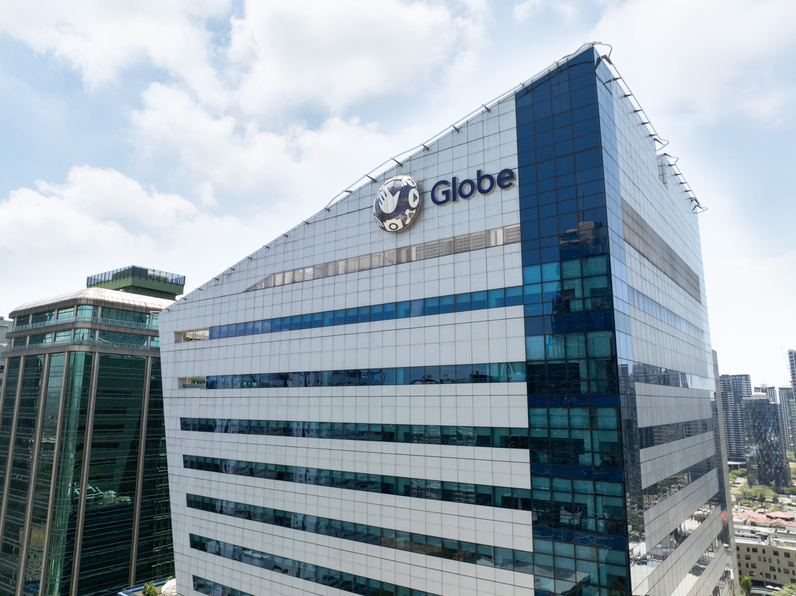 Globe brings 5G and fiber closer to more Filipino homes