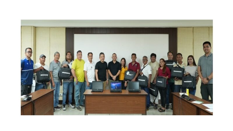 Globe provides laptops to Bohol barangays; assists LGU resolve local disputes