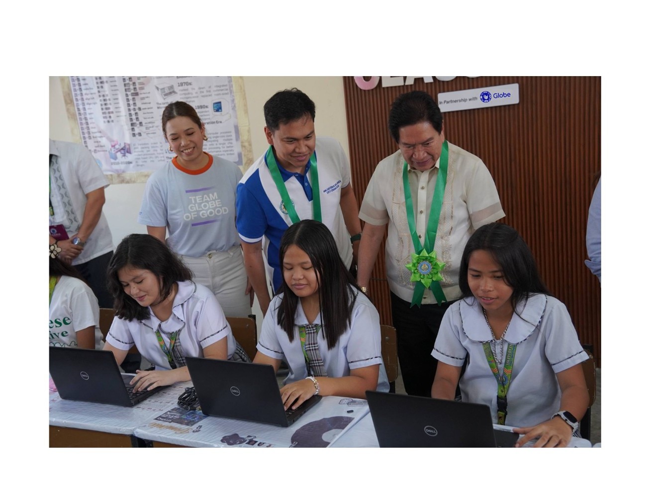 Globe Supports Meycauayan Students with Learning Tools and Online Safety Training
