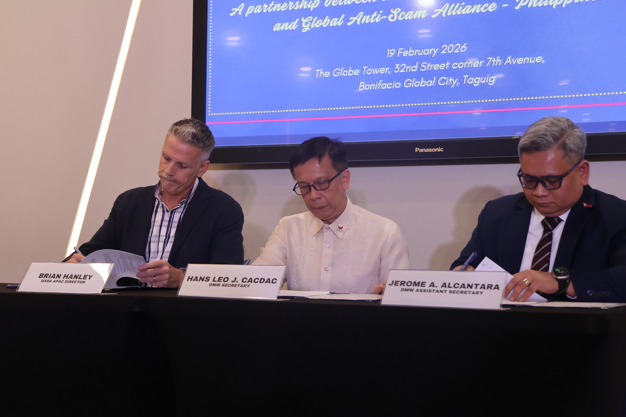 Globe Backs Stronger Protection for OFWs as GASA and DMW Sign Landmark Anti-Scam Partnership