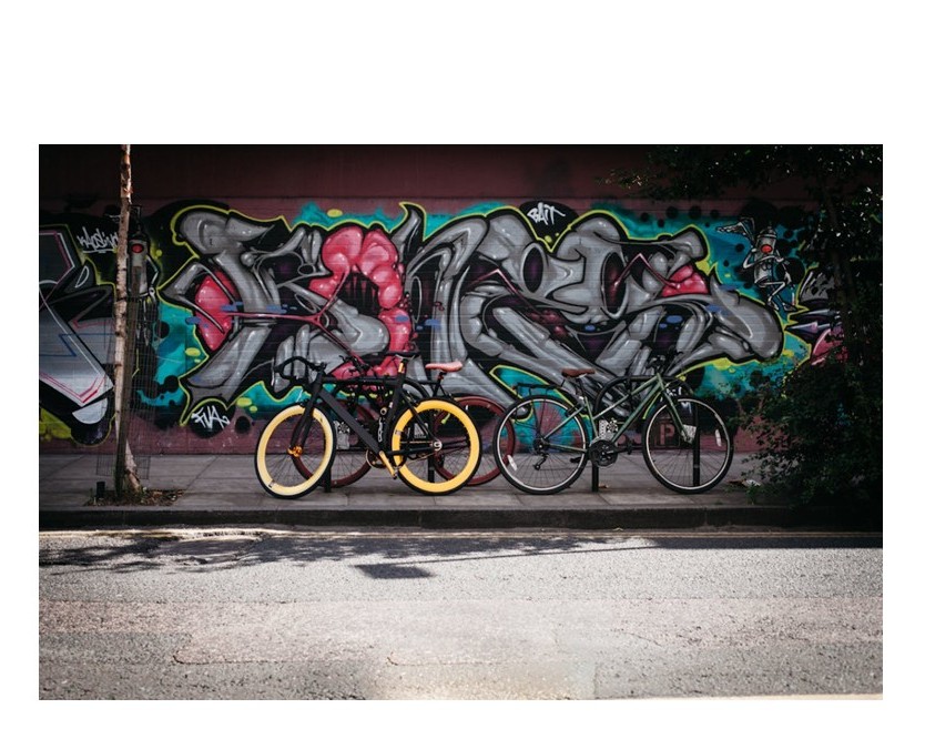 Scribbles of discontent: Graffiti and banyulatin as works of literature